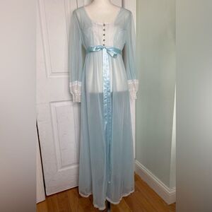 1950s Baby Blue & Lace Romantic Vanity Fair Robe